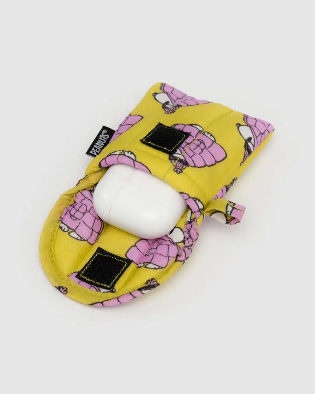 Baggu Puffy Earbud Case - Pink Puffer Snoopy